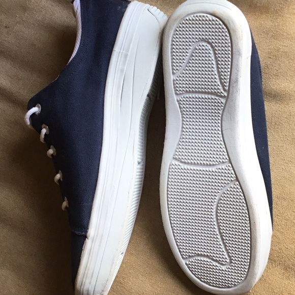 Shoes - Picture 4 of 5